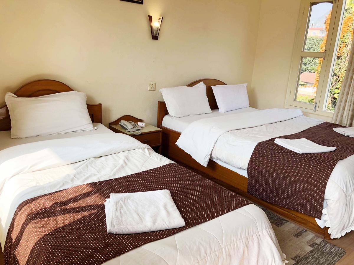 Hotel Grand Holiday Покхара Екстер'єр фото