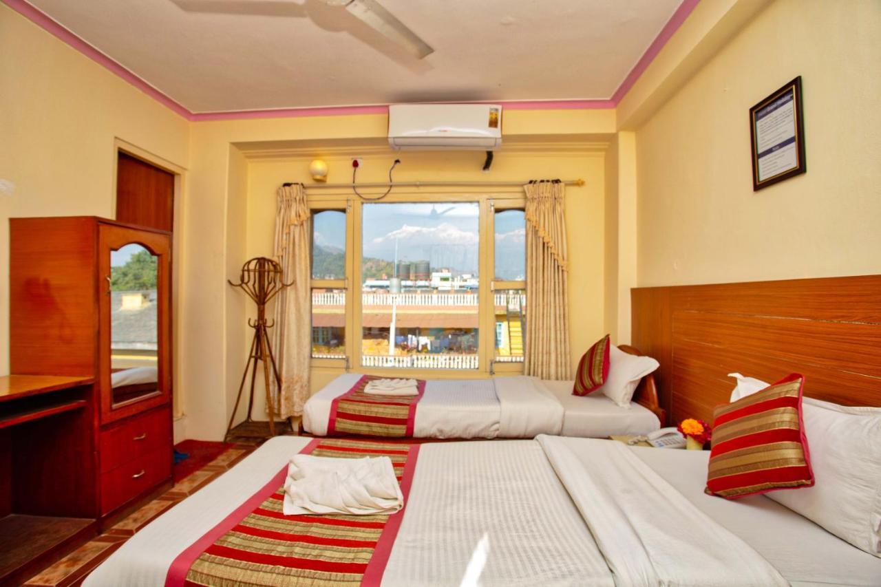 Hotel Grand Holiday Покхара Екстер'єр фото