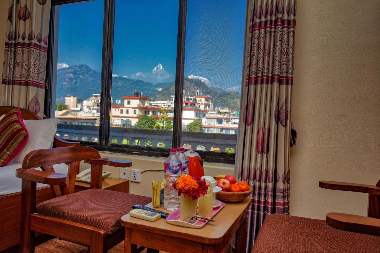 Hotel Grand Holiday Покхара Екстер'єр фото